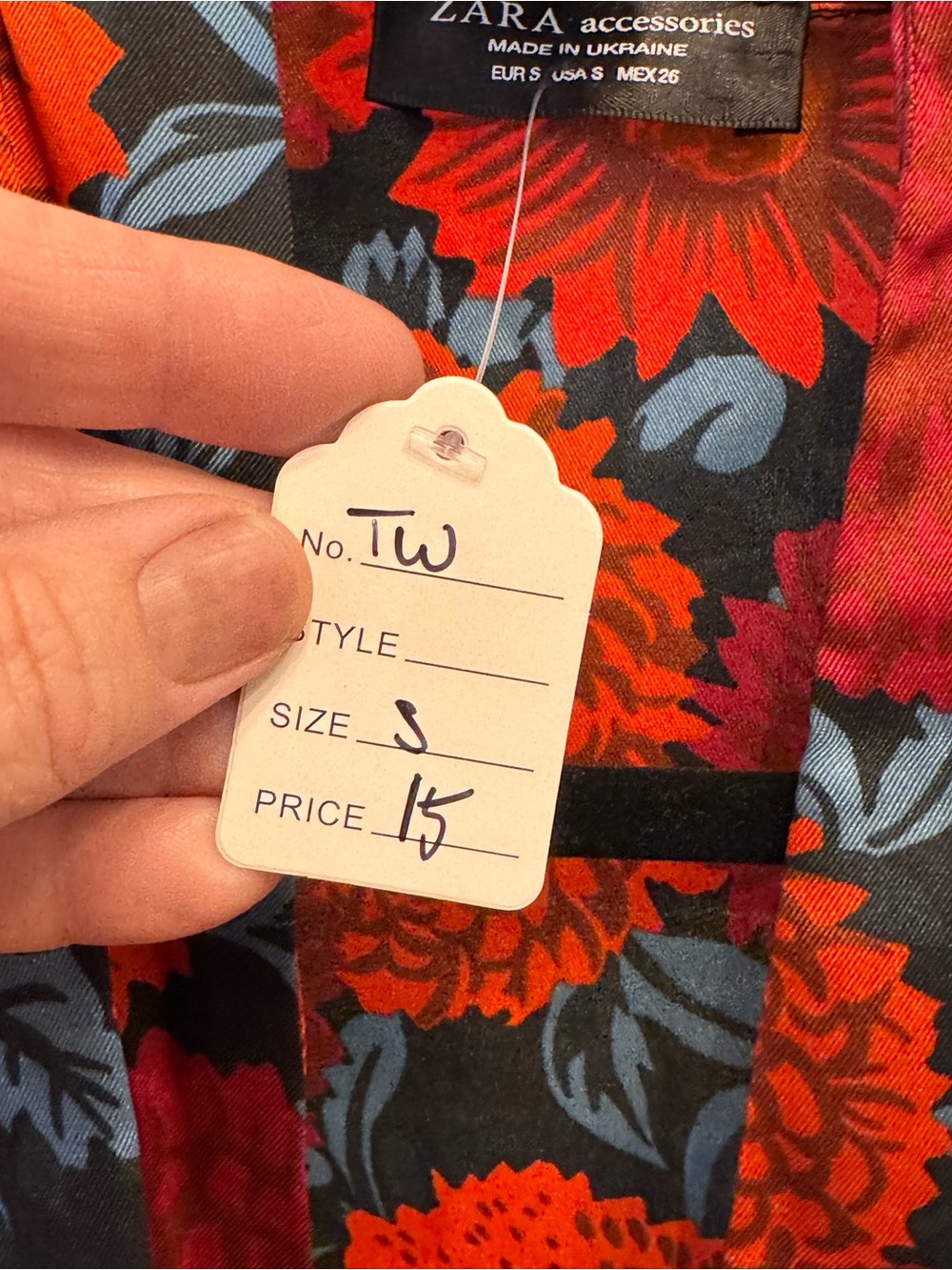 Zara Black Floral-Print bodysuit with Red & Blue Bodysuit - Picture 4 of 5